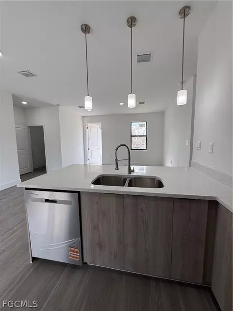 1048 Jay Ct, Labelle, FL 33935 photo 5