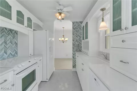 8382 Charter Club Cir #4, Fort Myers, FL 33919