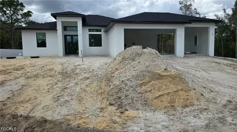 728 La Plata Ave, Lehigh Acres, FL 33974
