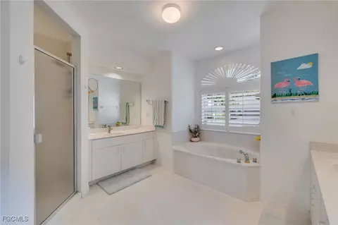Bath - 1957 Piccadilly Circus, Naples, FL 34112 photo 3 of 3