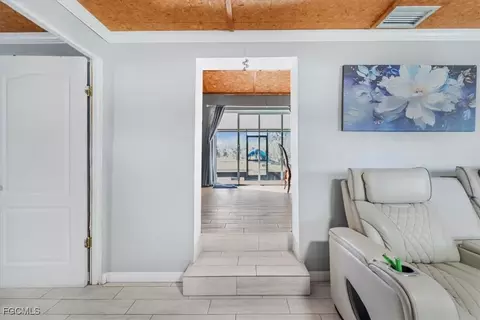 Entry Way - 2099 Summerall Rd, Labelle, FL 33935 photo 4 of 4