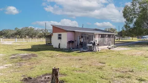 Exterior - 2099 Summerall Rd, Labelle, FL 33935 photo 6 of 10