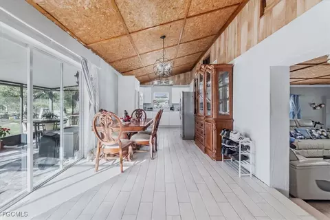 Entry Way - 2099 Summerall Rd, Labelle, FL 33935 photo 3 of 4