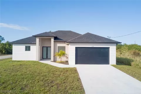 3318 30th St SW, Lehigh Acres, FL 33976