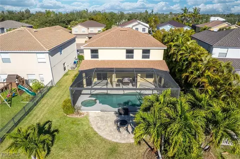 2084 Cape Heather Cir, Cape Coral, FL 33991