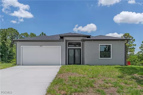 7033 Lotus Cir, Labelle, FL 33935