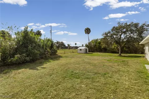 1099 Branthoover Ln, Moore Haven, FL 33471 photo 9