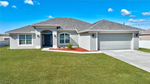 1923 Villia St, Lehigh Acres, FL 33972