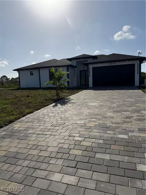 2511 30th St SW, Lehigh Acres, FL 33976