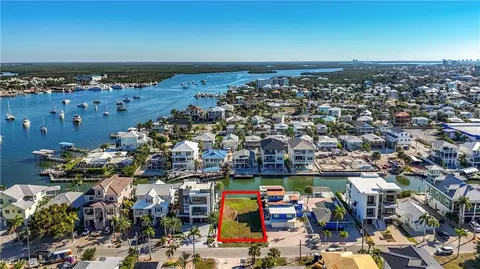 441 Palermo Cir, Fort Myers Beach, FL 33931