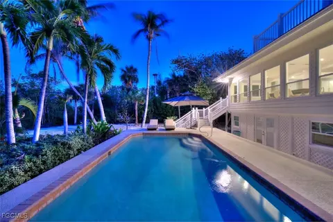 16813 Captiva Dr, Captiva, FL 33924 photo 3