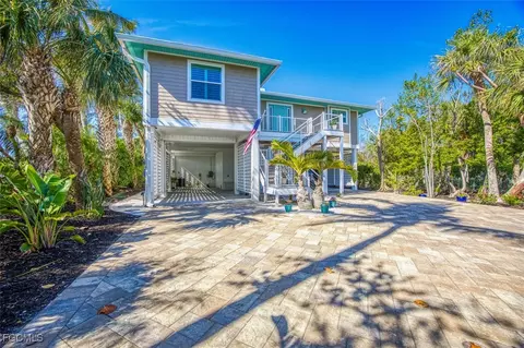 1233 Middle Gulf Dr, Sanibel, FL 33957