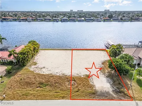 1132 SW 43rd St, Cape Coral, FL 33914