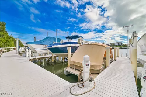 5025 Bonita Beach Rd, Bonita Springs, FL 34134