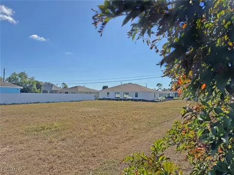 1130 SW Trafalgar Pkwy, Cape Coral, FL 33991