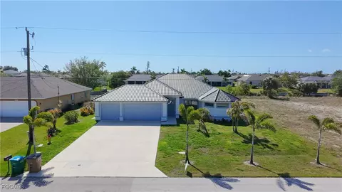 3318 SW 8th Pl, Cape Coral, FL 33914