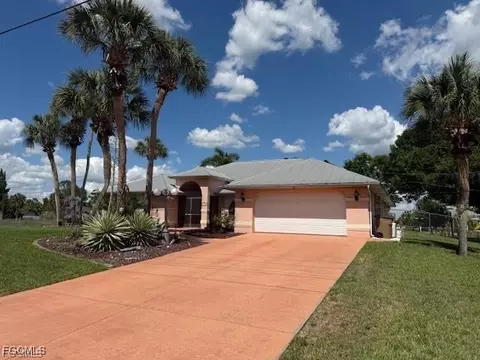 1200 Elaine Ave N, Lehigh Acres, FL 33971