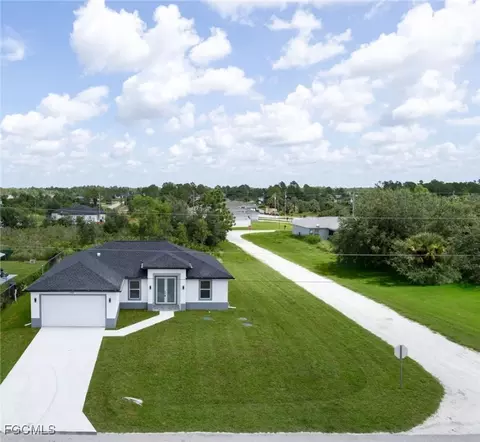 2918 24th St W, Lehigh Acres, FL 33971