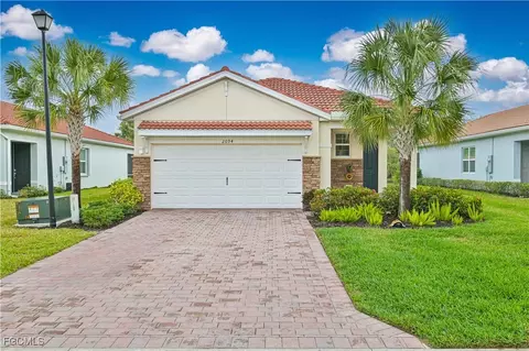 2094 Summersweet Dr, Alva, FL 33920