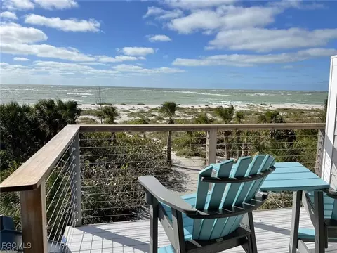 60 Gulf Ln #4, Captiva, FL 33924