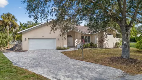 19369 Pine Glen Dr, Fort Myers, FL 33967