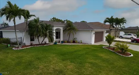 2723 Van Buren Pkwy, Cape Coral, FL 33993