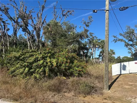 642 Kleinart Dr, Lehigh Acres, FL 33972