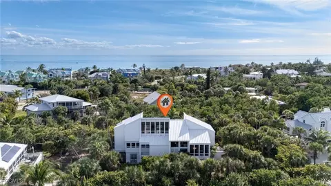 479 Lagoon Dr, Sanibel, FL 33957