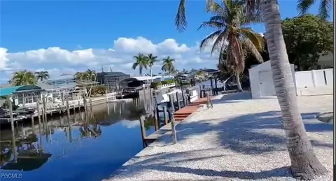 3348 6th Ave, Saint James City, FL 33956