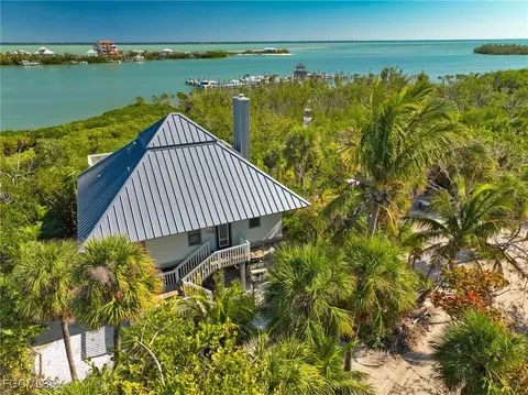 4490 Harbor Bend Dr, Captiva, FL 33924