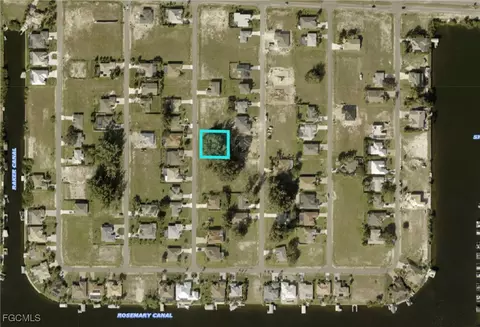 117 SW 34th Pl, Cape Coral, FL 33991