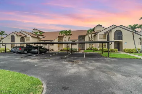 8715 Charter Club Cir #3, Fort Myers, FL 33919