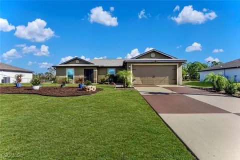 845 Lochman Dr, Fort Myers, FL 33913