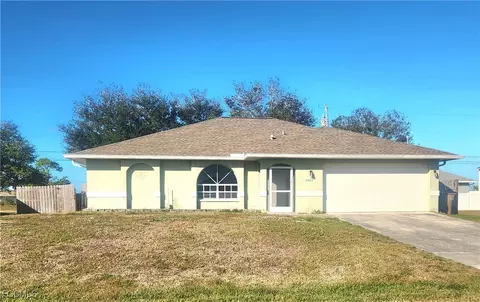 1822 NW 8th Pl, Cape Coral, FL 33993