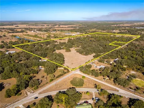 18201 Persimmon Ridge Rd, Alva, FL 33920