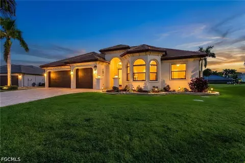 11781 Lady Anne Cir, Cape Coral, FL 33991