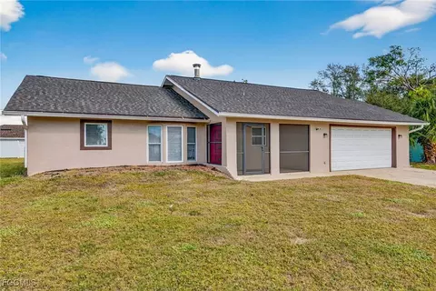 1425 SE 25th Ln, Cape Coral, FL 33904
