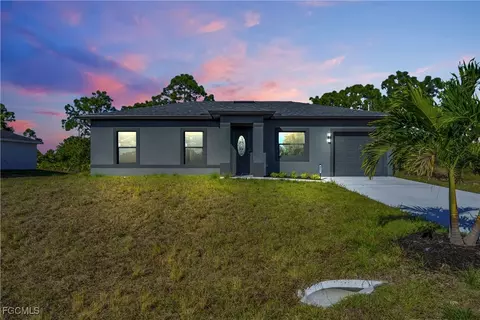 861 Chicago St E, Lehigh Acres, FL 33974
