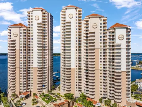 2104 W First St #2904, Fort Myers, FL 33901