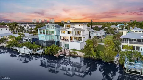 27828 Forester Dr, Bonita Springs, FL 34134