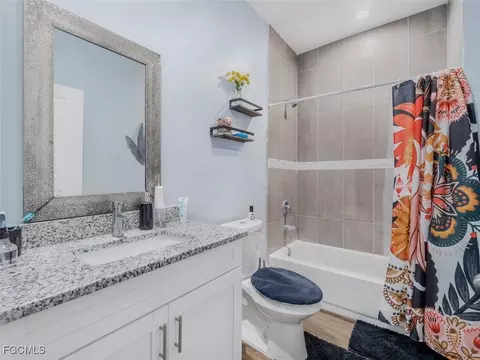 Bath - 1105 N Capri Ct, Labelle, FL 33935 photo 1 of 3