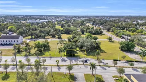 2726 Dr Martin Luther King Jr Blvd, Fort Myers, FL 33916