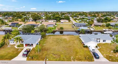 1215 SE 16th St, Cape Coral, FL 33990