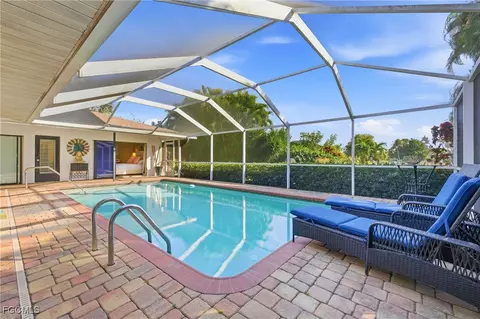 4047 Country Club Blvd, Cape Coral, FL 33904