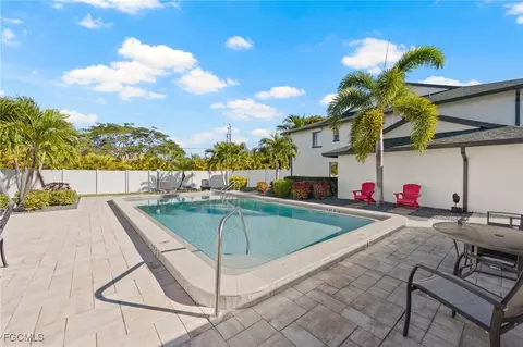 151 Cape Coral Pkwy W #9, Cape Coral, FL 33914