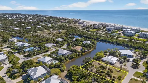 408 Tiree Cir, Sanibel, FL 33957
