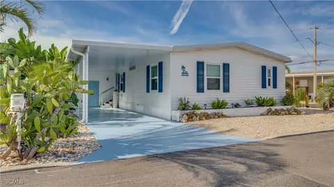 3033 Bounty Ln, Saint James City, FL 33956