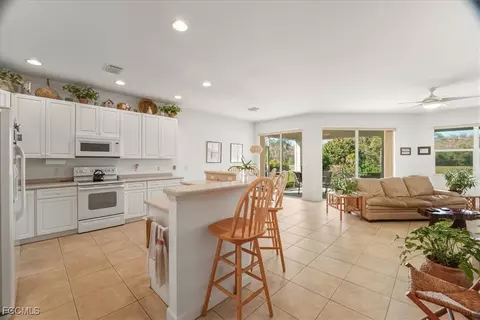 9346 Spanish Moss Way, Bonita Springs, FL 34135