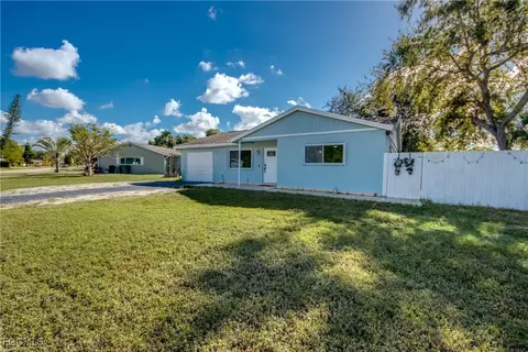 2912 Poinciana Dr, Naples, FL 34105