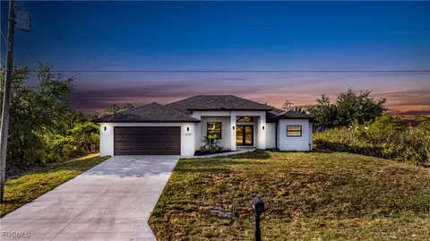 2709 58th St W, Lehigh Acres, FL 33971